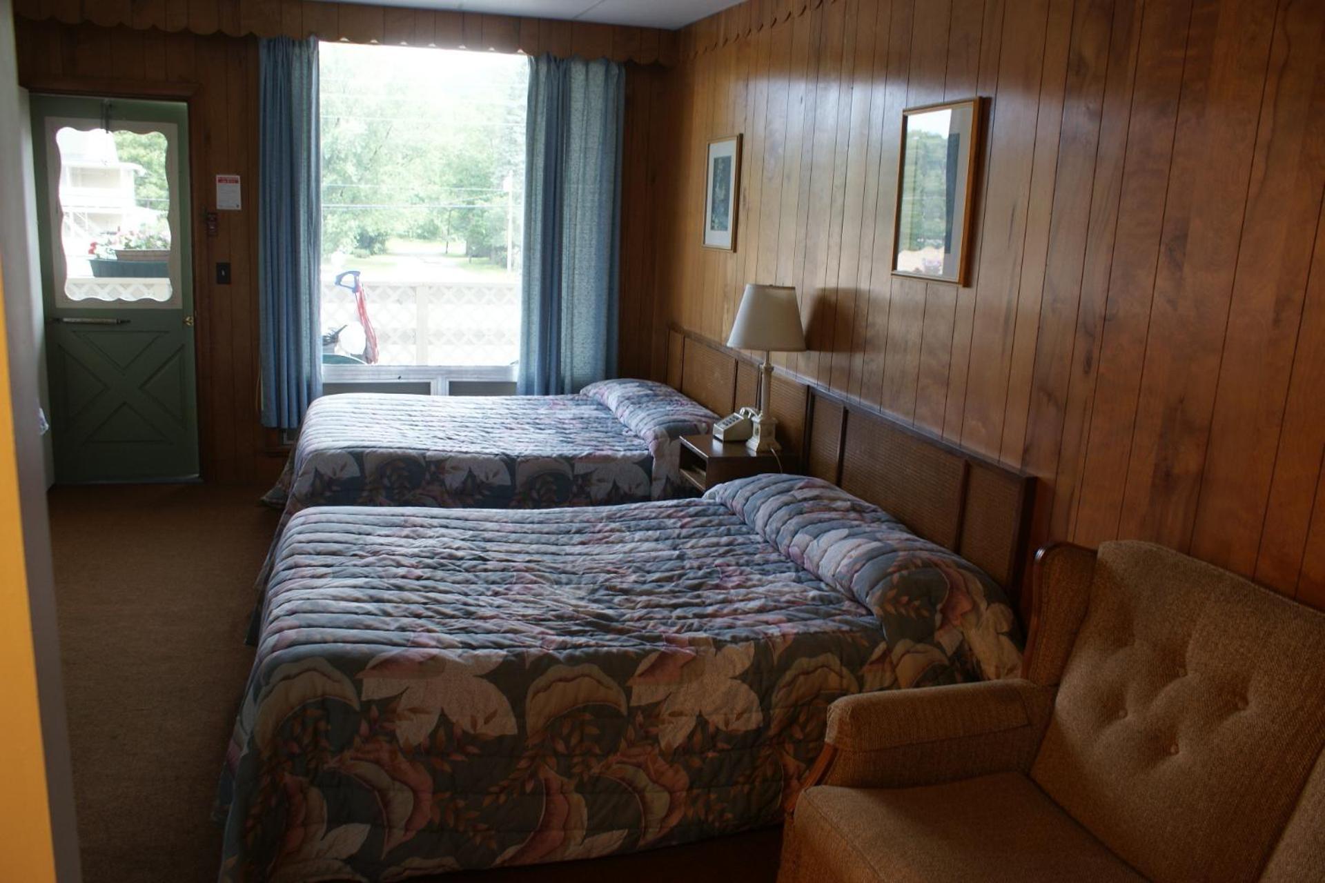 Northern Peaks Motor Inn Gorham Exterior photo