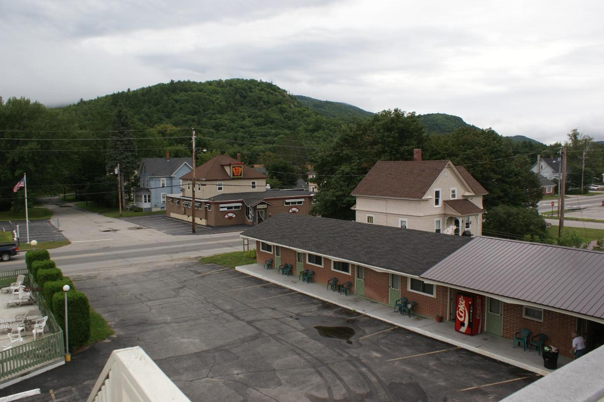 Northern Peaks Motor Inn Gorham Exterior photo