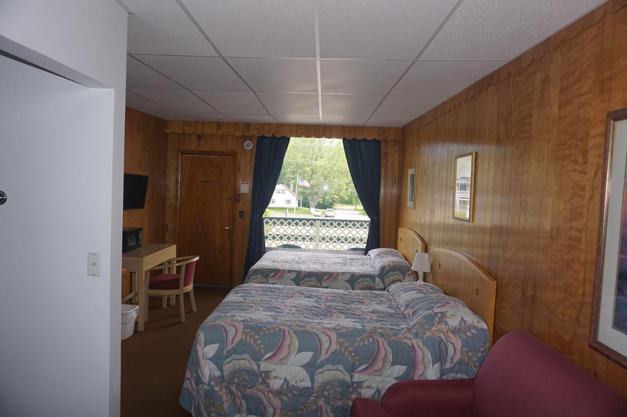 Northern Peaks Motor Inn Gorham Exterior photo