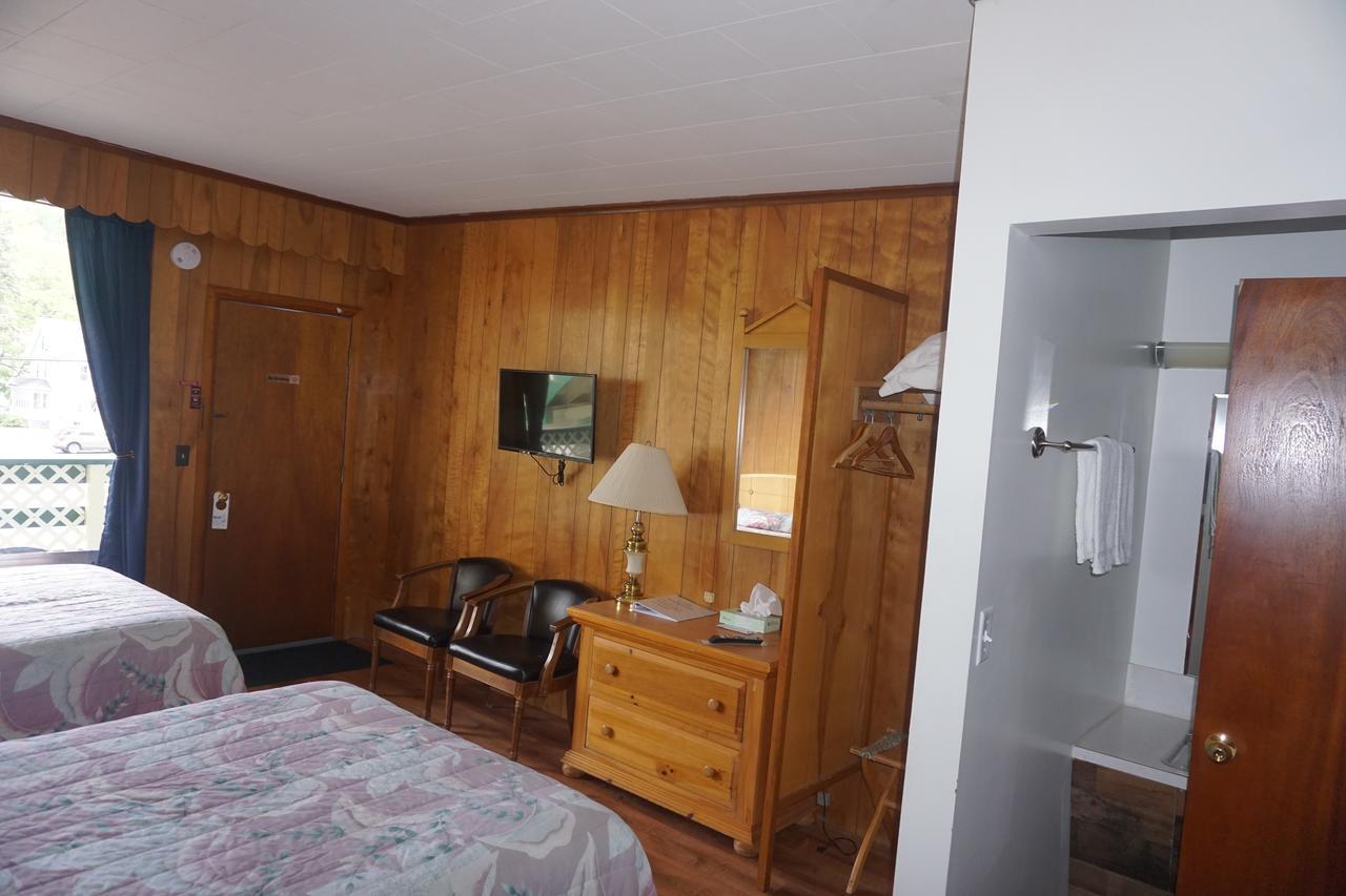 Northern Peaks Motor Inn Gorham Exterior photo