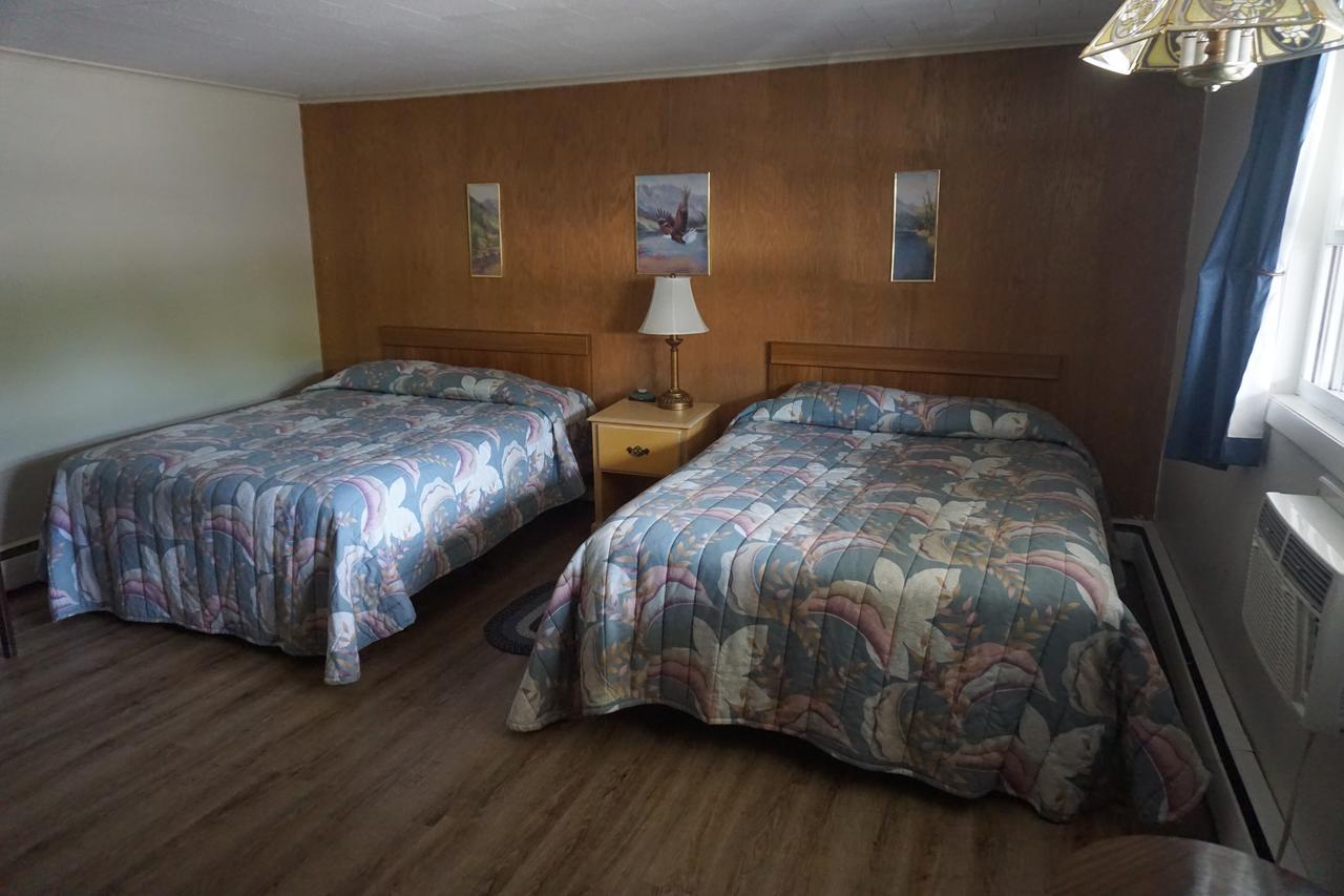 Northern Peaks Motor Inn Gorham Exterior photo